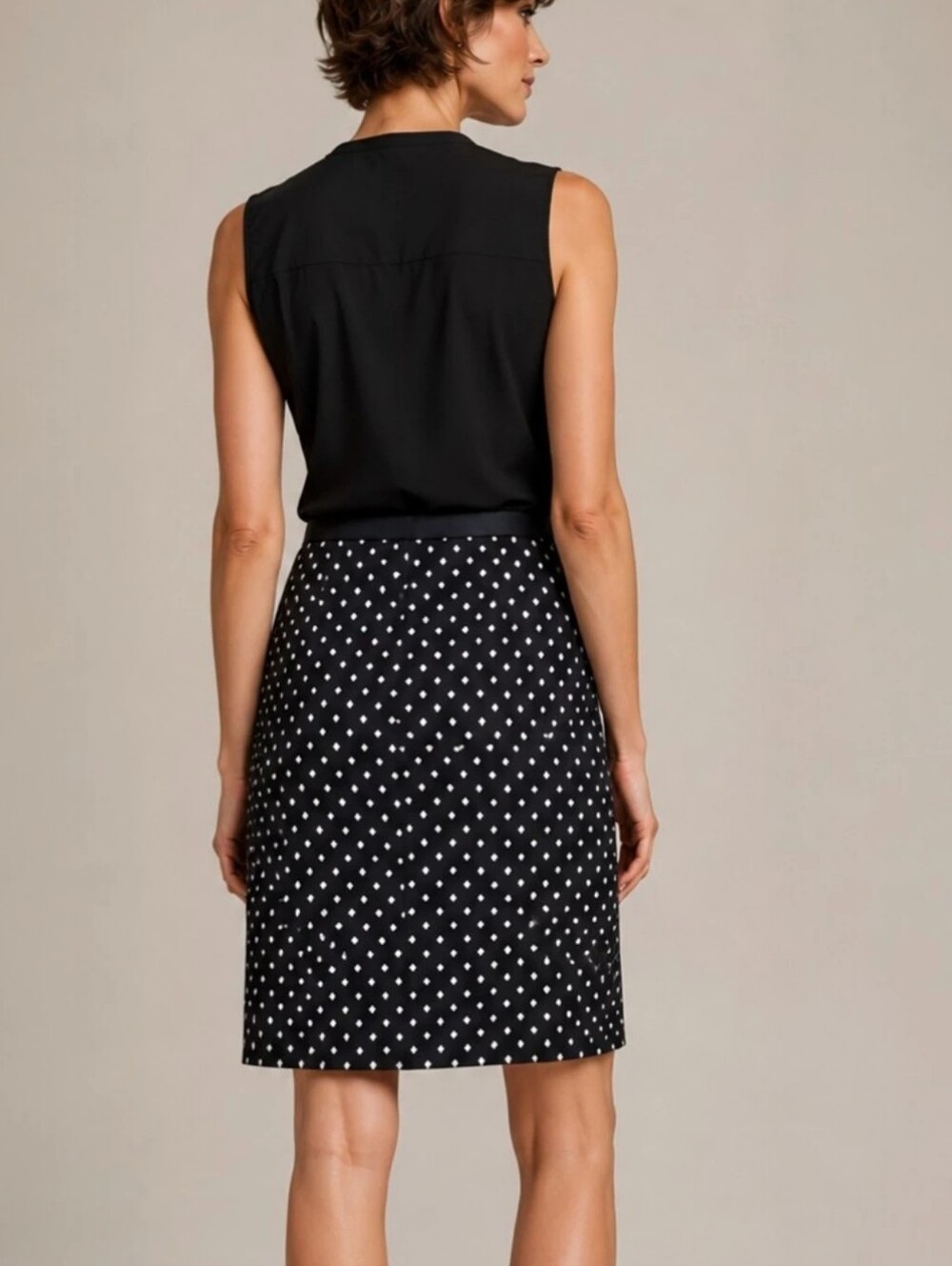 White House Black Market Black & White Diamond Print Skirt – Size 12 - Picture 2 of 8